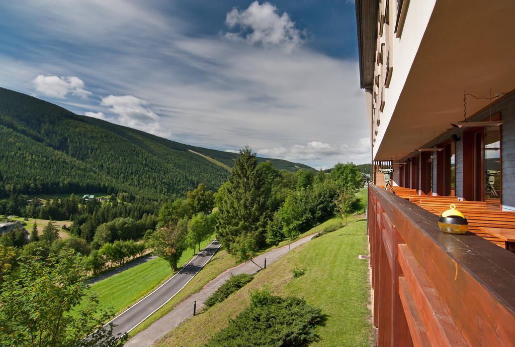 Hotel Adam Špindlerŭv Mlýn Eksteriør bilde